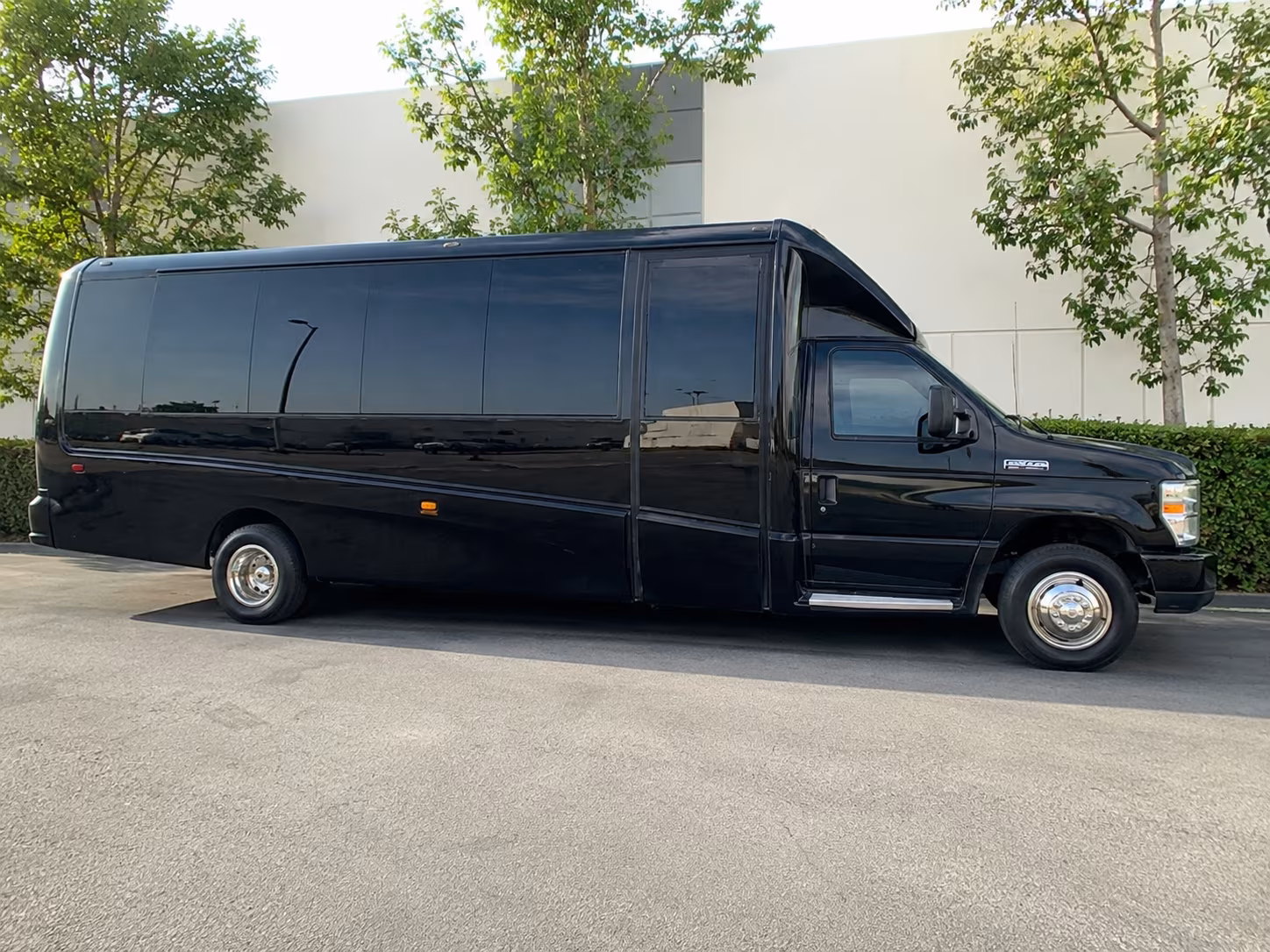 newbedfordcharterbuscompany com lets you find the right bus for whaling museum and waterfront tours
