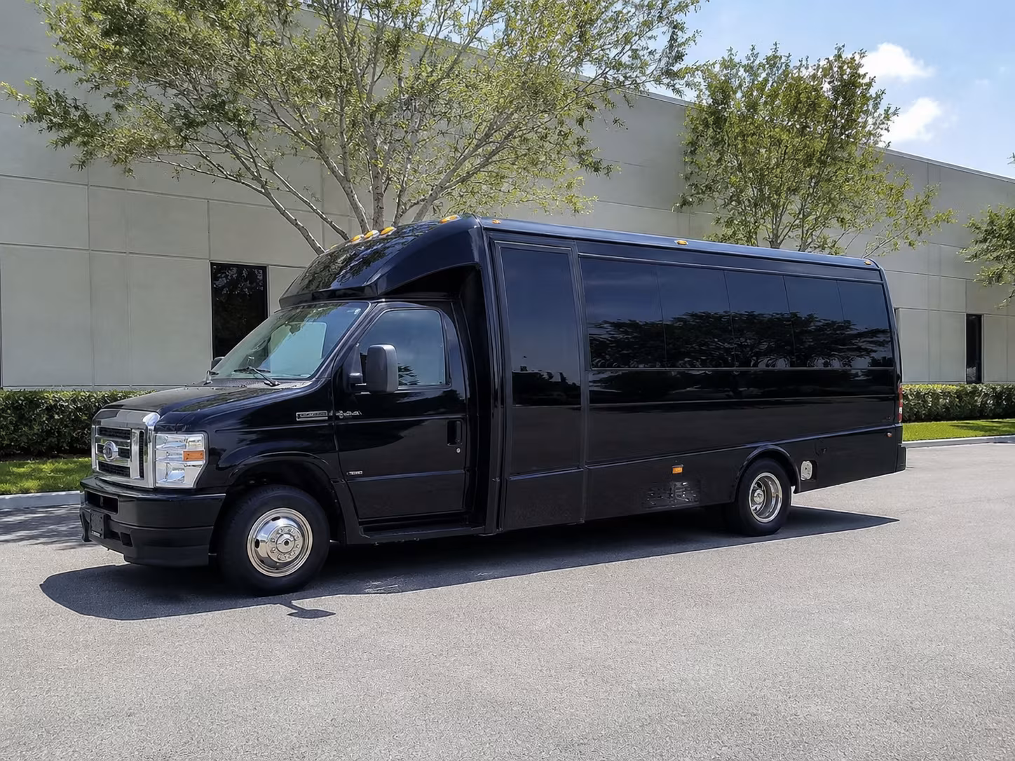 quincy wedding shuttle bus rentals in quincy